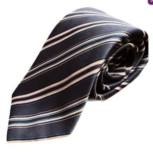 Gorgeous silk Brioni Tie